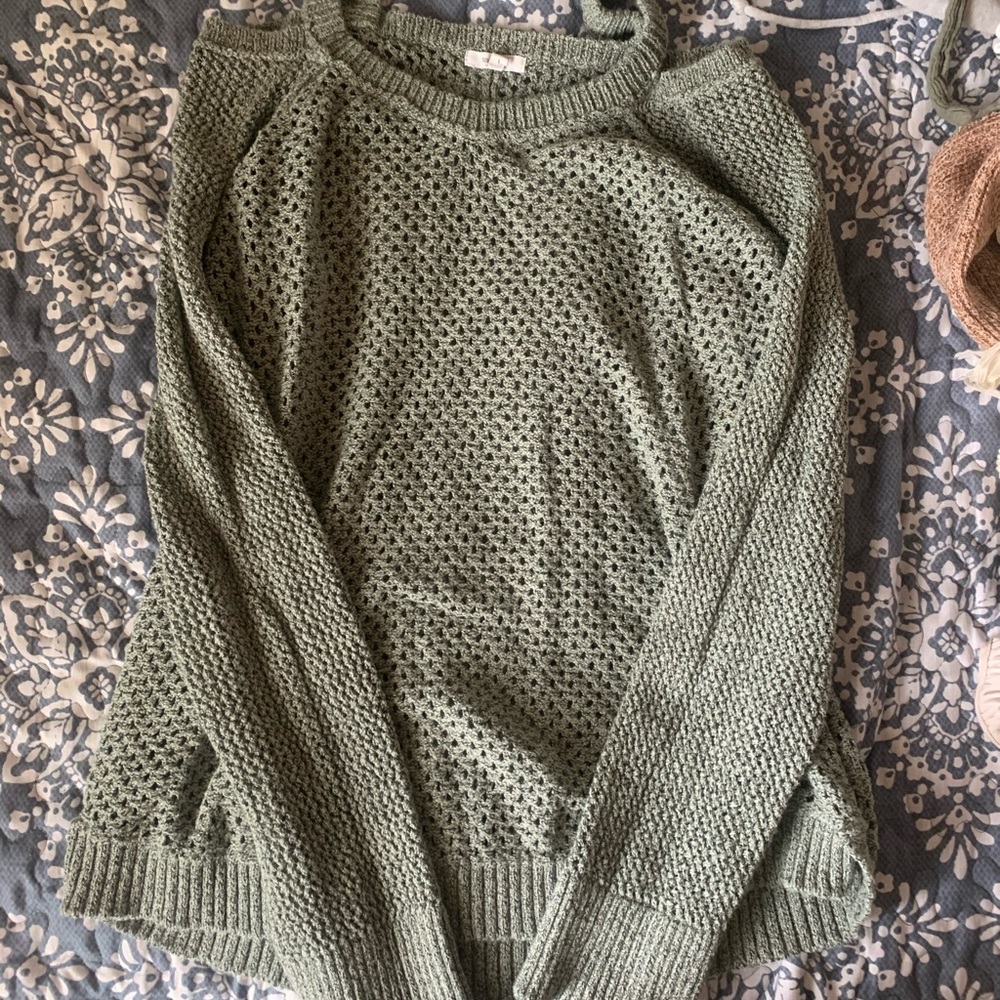Green oversized sweater!